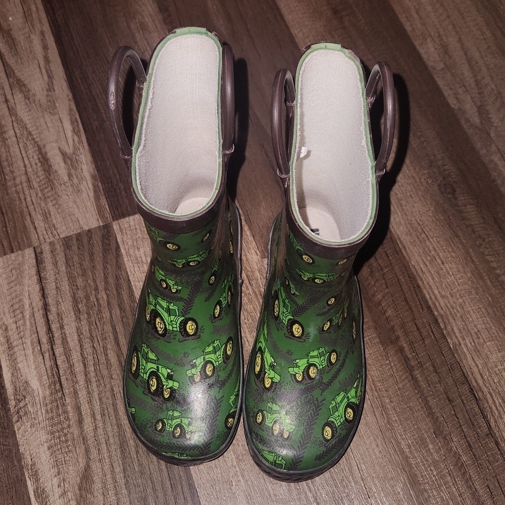 Western Chief Kids Boys Waterproof Printed Rain Boot | Vintage Tractor, 9-10